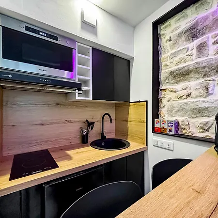 Moderne A 5 Min A Pied Du Chateau Apartamento