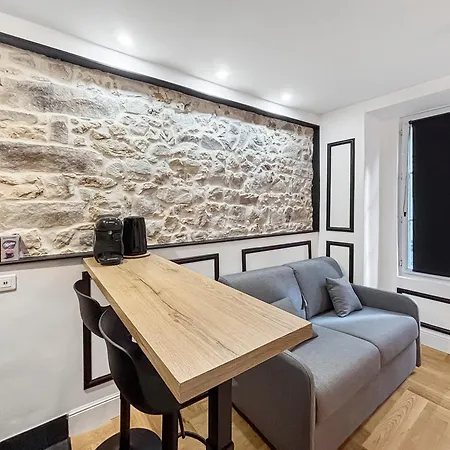 Moderne A 5 Min A Pied Du Chateau 아파트 *